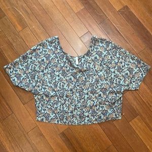 Crop top flowy tshirt